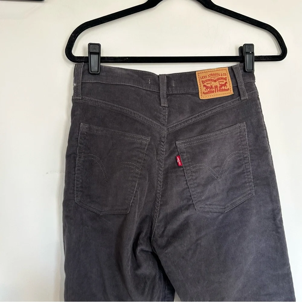 Levi’s Ribcage Straight Ankle Corduroy Pants Size 27 - Picture 4 of 7